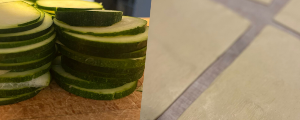 ingrédients de préparation de la tartelettes : courgette en lamelle et pate feuilleté